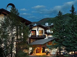 2 BR Next to Eagle River in the Heart of Vail by RedAwning - Save 20% 