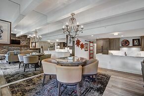 2 BR Next to Eagle River in the Heart of Vail by RedAwning - Save 20% 