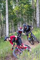 2 BR Next to Eagle River in the Heart of Vail by RedAwning - Save 20% 