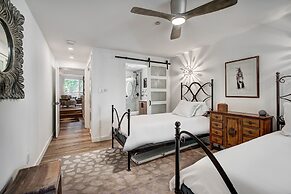 2 BR Next to Eagle River in the Heart of Vail by RedAwning - Save 20% 