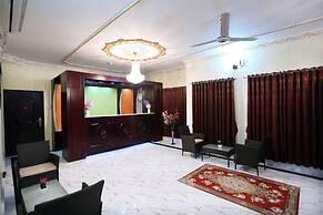 Hotel-All Season Lodge