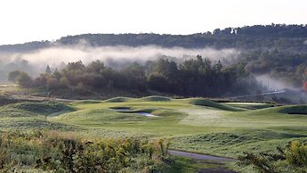 Red Maple inn and suites