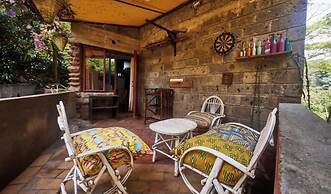 Villa Rock Stop Falls