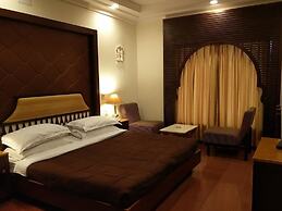 Hotel Hilltop Palace