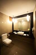 Hotel Hilltop Palace