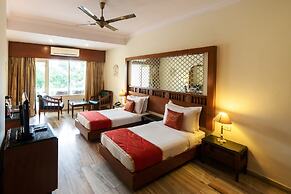 Hotel Hilltop Palace