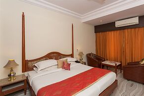 Hotel Hilltop Palace