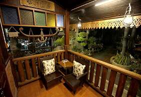 Baanthep Antique Homestay