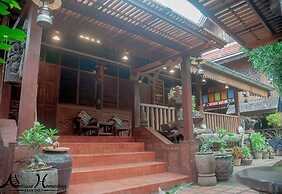 Baanthep Antique Homestay