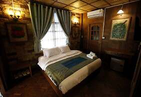 Baanthep Antique Homestay