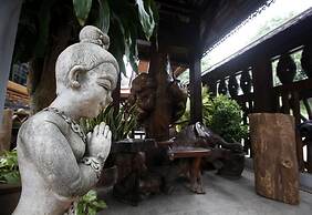 Baanthep Antique Homestay