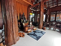 Baanthep Antique Homestay