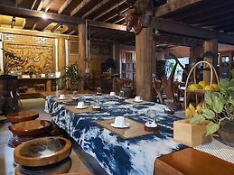 Baanthep Antique Homestay