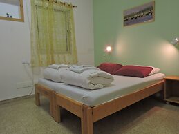 Jordan Valley Birding Lodge