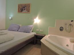 Jordan Valley Birding Lodge