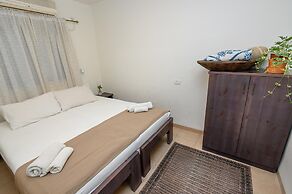 Jordan Valley Birding Lodge