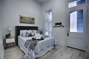 Legendary Prudhomme Chateau near FR QT by YouRent