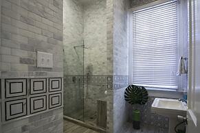 Best Location 7BR Next to FR Quarter! By YouRent