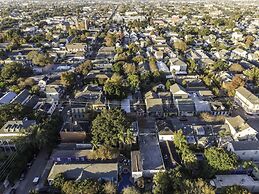 Best Location 7BR Next to FR Quarter! By YouRent