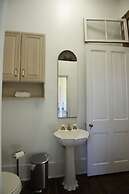 Best Location 7BR Next to FR Quarter! By YouRent