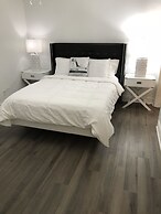 Amazing 4BR Celebrity Villa! Sleeps 8 by YouRent!