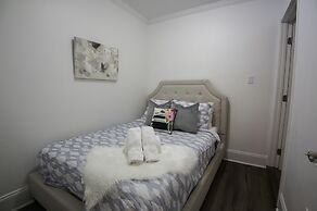 Elegant NOLA Chateau: Prime Spot - By YouRent