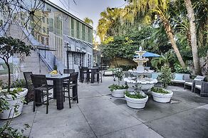 Elegant NOLA Chateau: Prime Spot - By YouRent