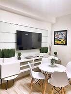 BEST DEAL! 2BR Modern Beachfront Ocean Drive WiFi