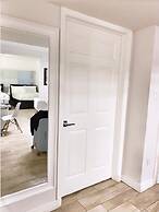 BEST DEAL! 2BR Modern Beachfront Ocean Drive WiFi