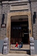 Yi Garden Cultural Hotel Disney Branch