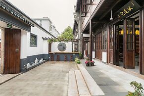 Yi Garden Cultural Hotel Disney Branch