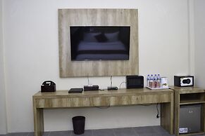 La Cecile Hotel and Cafe Komodo