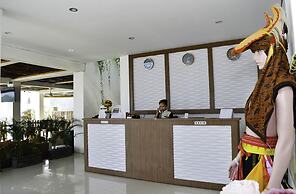 La Cecile Hotel and Cafe Komodo