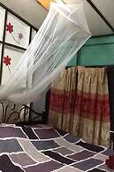 New Phiman Riverview Guesthouse - Hostel