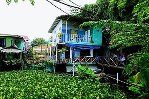 New Phiman Riverview Guesthouse - Hostel