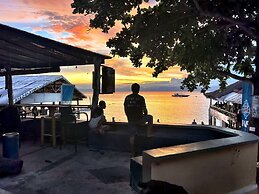 Neptune Diving Resort Moalboal
