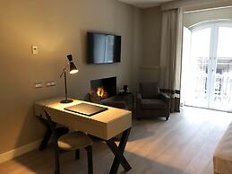 Caruso Place Boutique & Wellness Suites