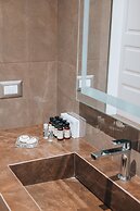 Caruso Place Boutique & Wellness Suites