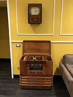 Caruso Place Boutique & Wellness Suites