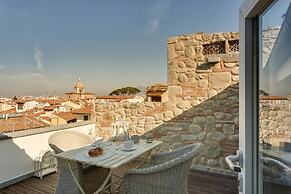 Beautiful Terrace Serragli