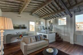 Beautiful Terrace Serragli