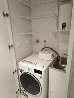 Marina View Apartment on the Maribyrnong River, Melbourne