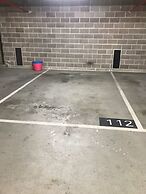 Marina View Apartment on the Maribyrnong River, Melbourne