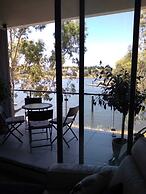 Marina View Apartment on the Maribyrnong River, Melbourne