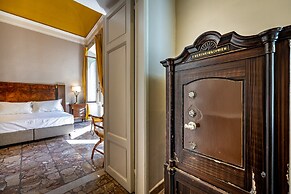 Cerretani Palace Luxury B&B