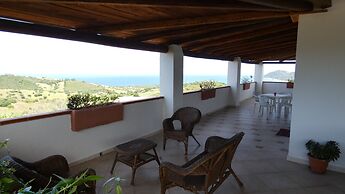 Comino Alto Agriturismo e  Appartamenti