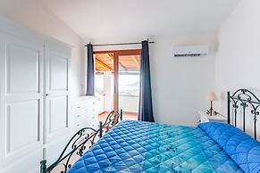 Comino Alto Agriturismo e  Appartamenti