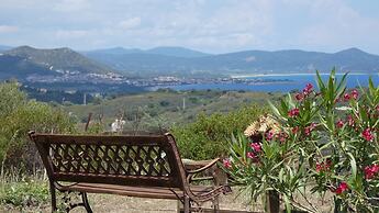 Comino Alto Agriturismo e  Appartamenti