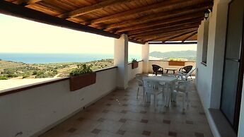 Comino Alto Agriturismo e  Appartamenti