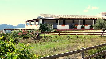 Comino Alto Agriturismo e  Appartamenti